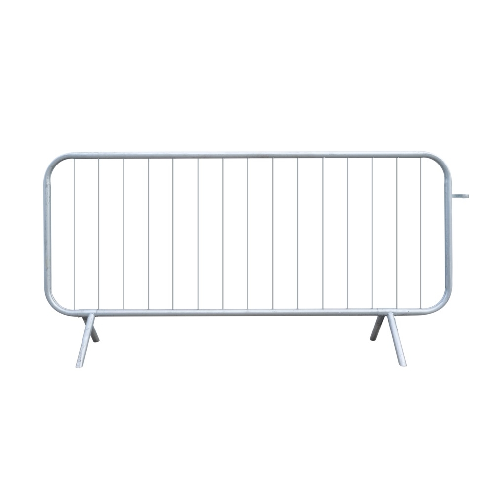 A Low Level Pedestrian Bar Barrier Complete With Hook Fastening And Fixed Metal Feet Dimensions 2 3m X 1 1m Tiger Supplies